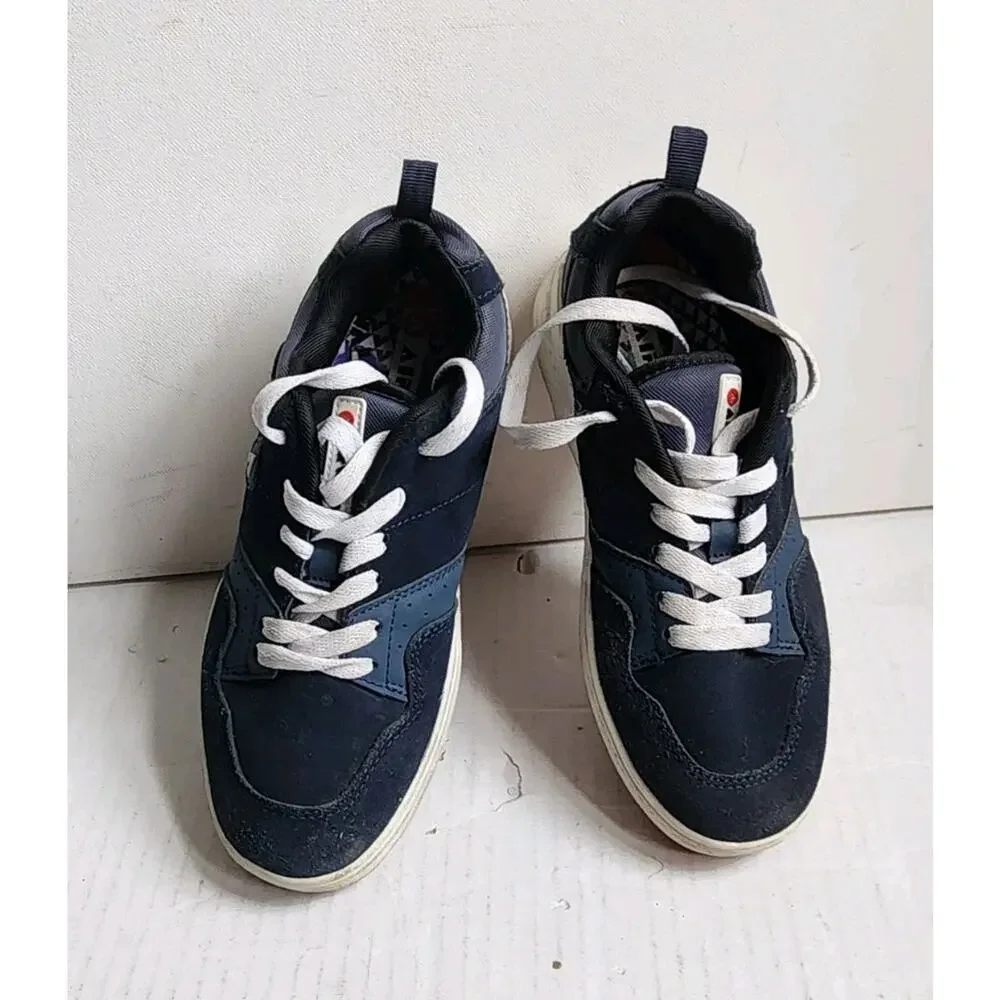 Airwalk Youth Size 4 Navy Blue Skate Shoes Sneakers Lace Up Casual Low Top Boys